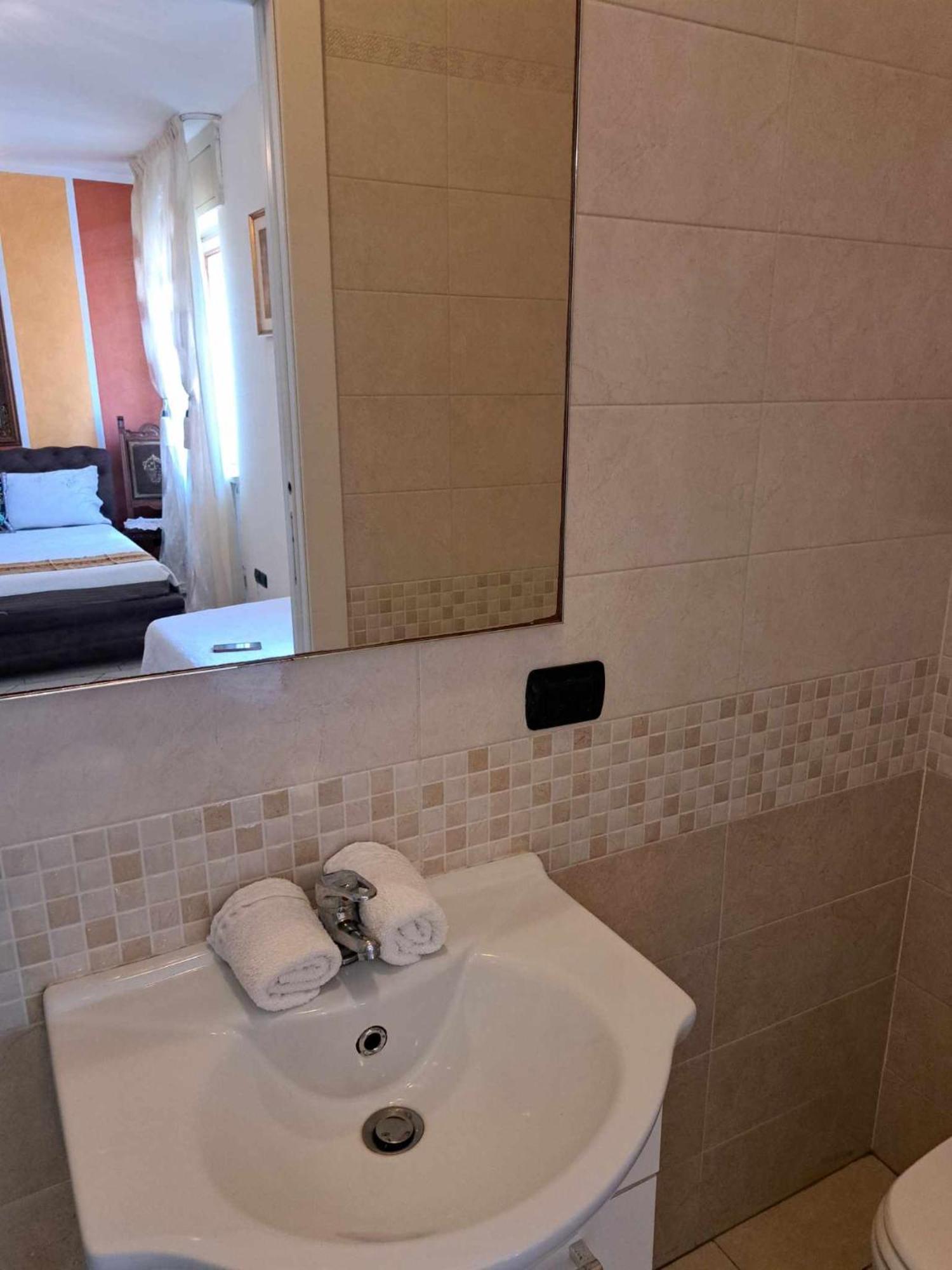 B&B Gardasee Castelnuovo del Garda Buitenkant foto